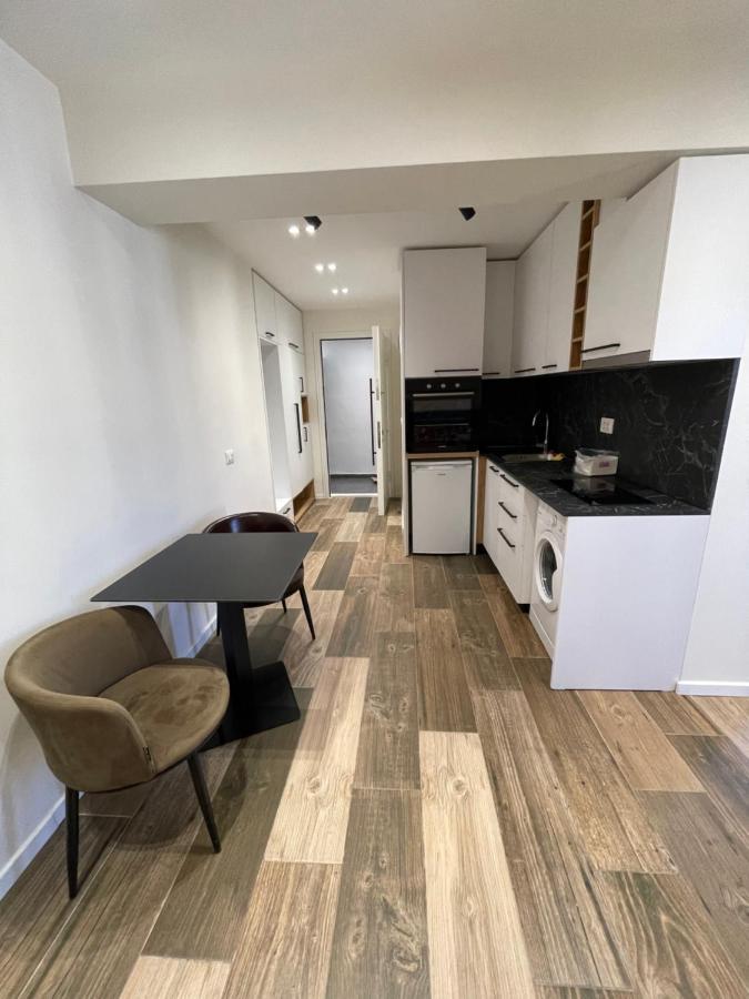 טיראנה Boutique Central Studio Apartments מראה חיצוני תמונה