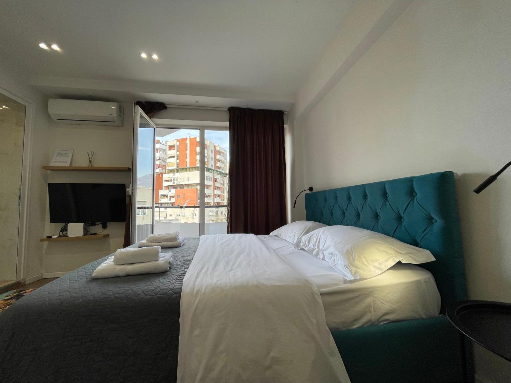 טיראנה Boutique Central Studio Apartments מראה חיצוני תמונה